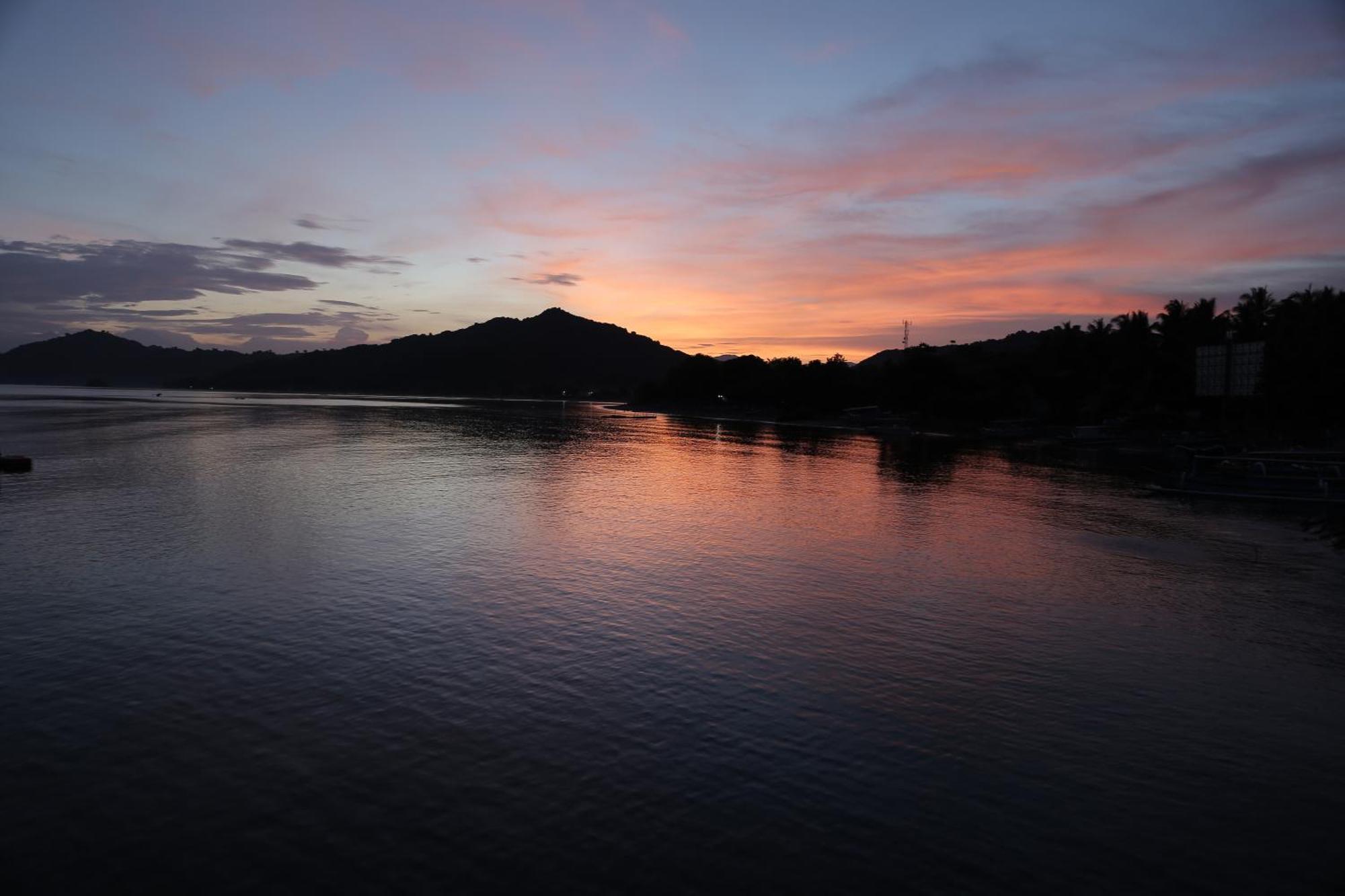 Silver Fern Beach Retreat Sekotong Bagian luar foto