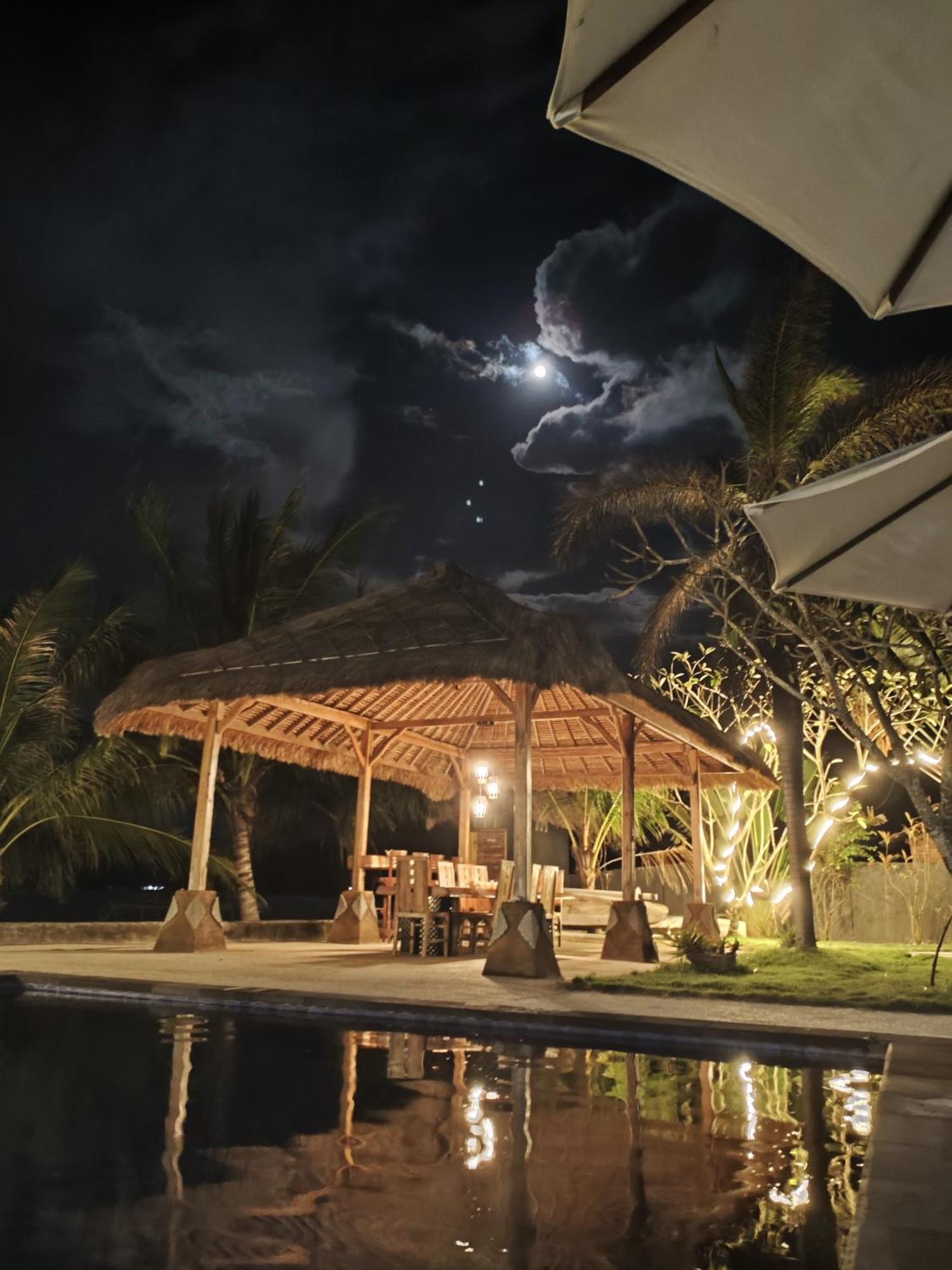 Silver Fern Beach Retreat Sekotong Bagian luar foto