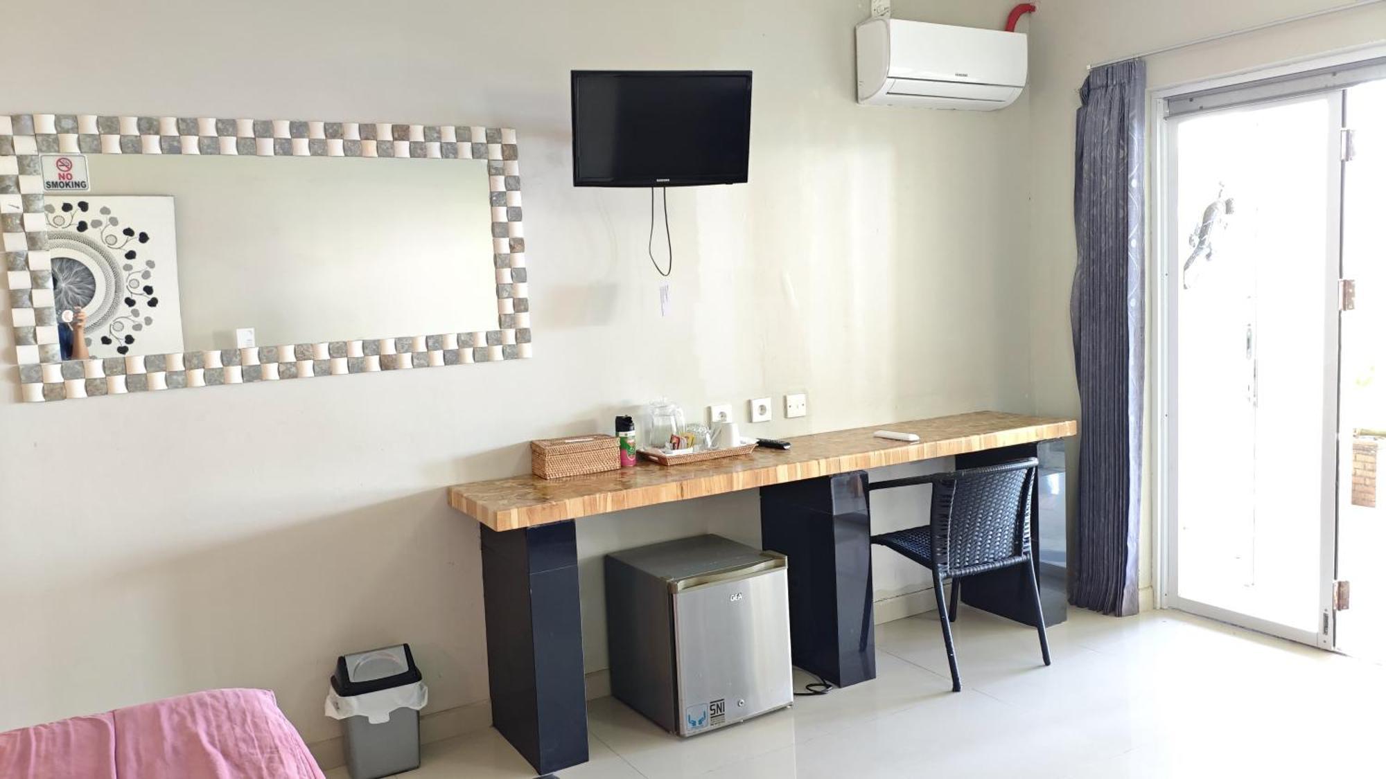 Silver Fern Beach Retreat Sekotong Bagian luar foto