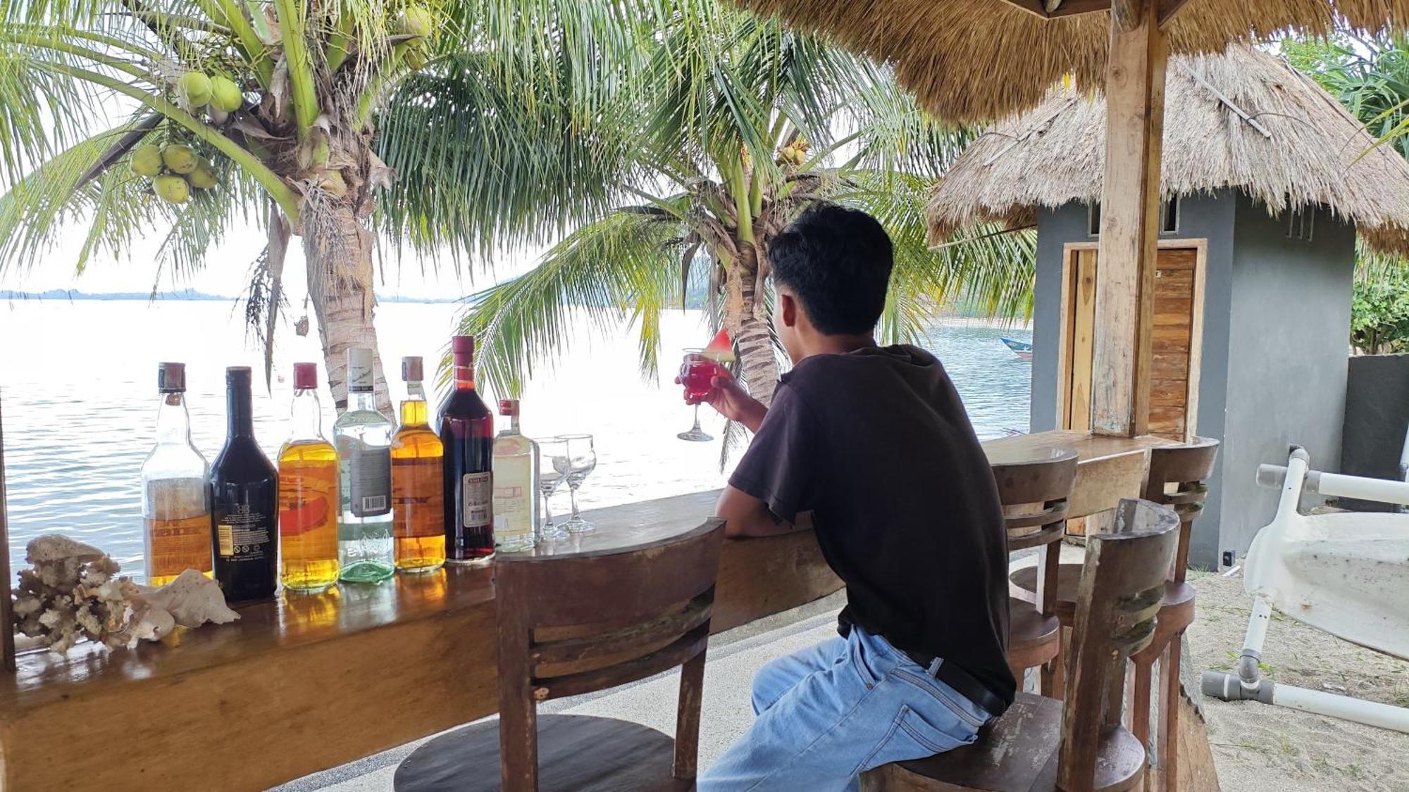 Silver Fern Beach Retreat Sekotong Bagian luar foto