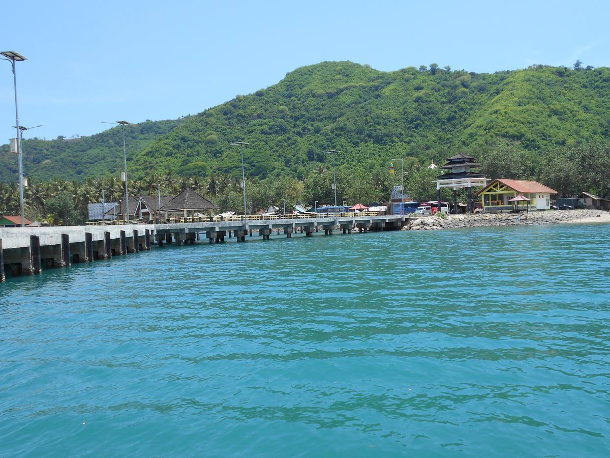 Silver Fern Beach Retreat Sekotong Bagian luar foto