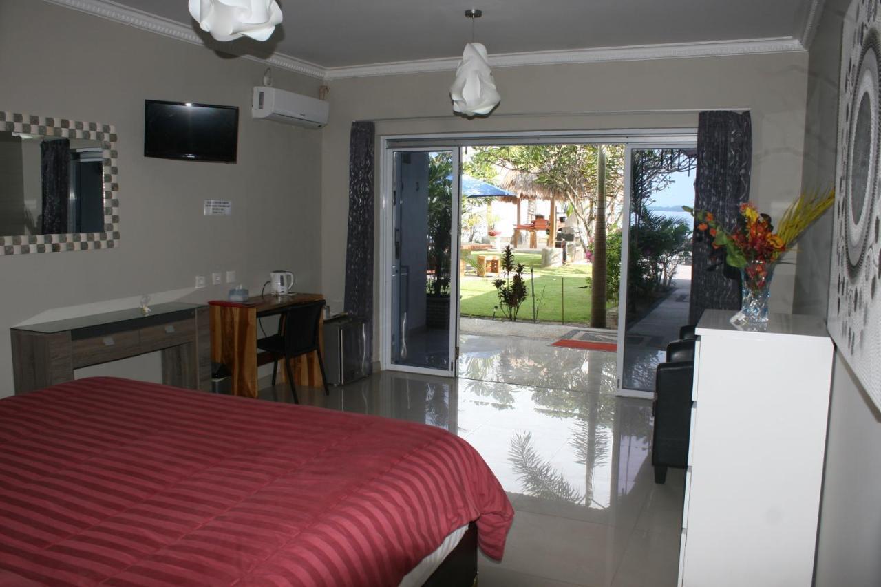 Silver Fern Beach Retreat Sekotong Bagian luar foto