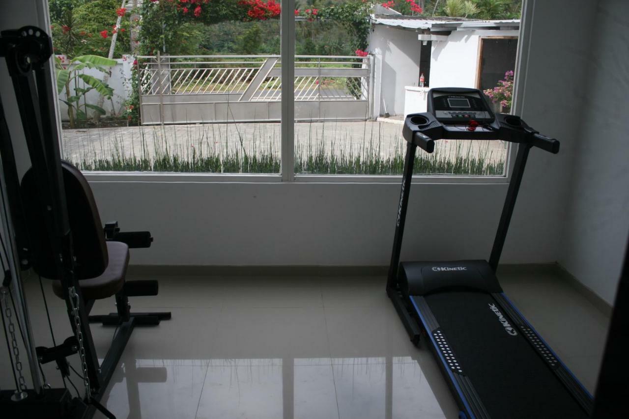 Silver Fern Beach Retreat Sekotong Bagian luar foto