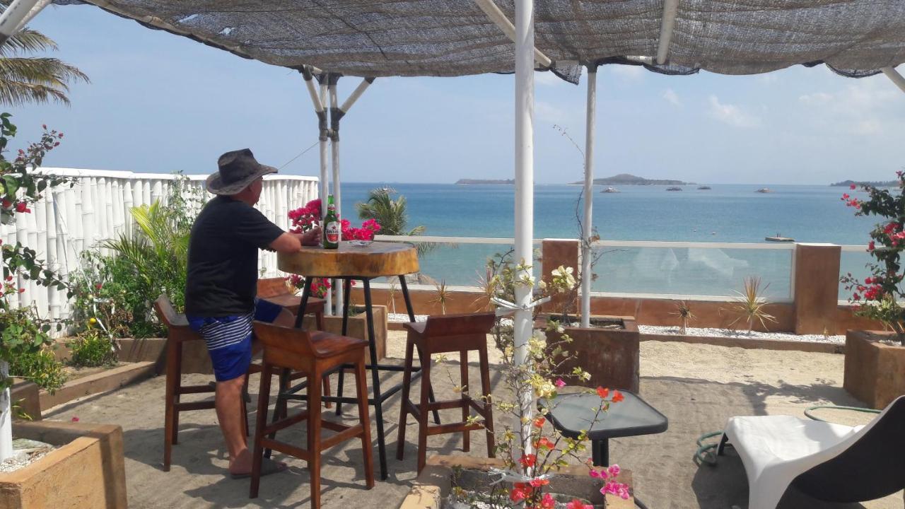 Silver Fern Beach Retreat Sekotong Bagian luar foto